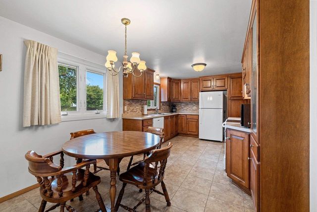 524 E ST JOSEPH STREET, Green Bay, WI 54301
