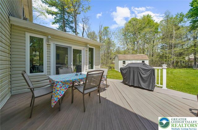 111 Sir Lyonnesse Court, Tobyhanna Twp, PA 18347
