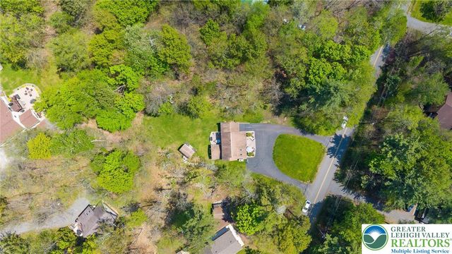 111 Sir Lyonnesse Court, Tobyhanna Twp, PA 18347