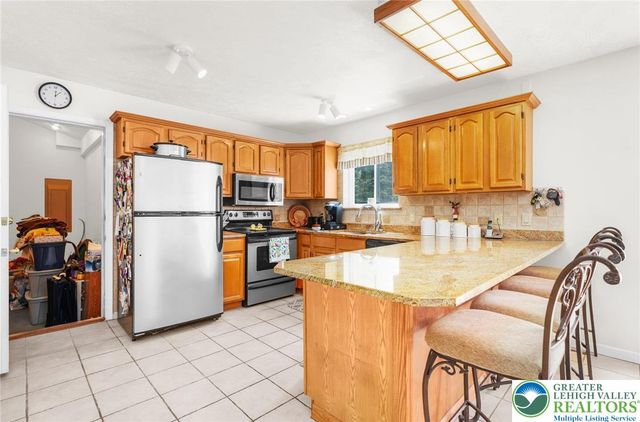 111 Sir Lyonnesse Court, Tobyhanna Twp, PA 18347