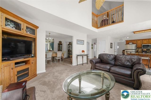111 Sir Lyonnesse Court, Tobyhanna Twp, PA 18347