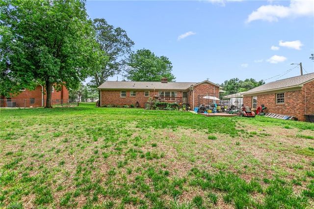 3611 Esterwood Road, Greensboro, NC 27405