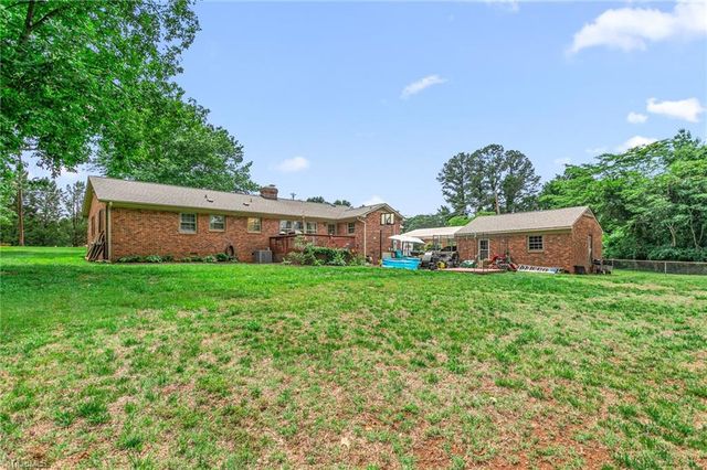 3611 Esterwood Road, Greensboro, NC 27405