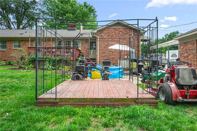 3611 Esterwood Road, Greensboro, NC 27405