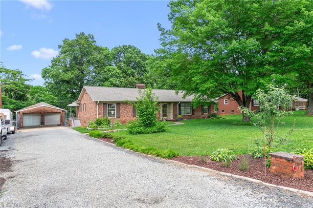 3611 Esterwood Road, Greensboro, NC 27405