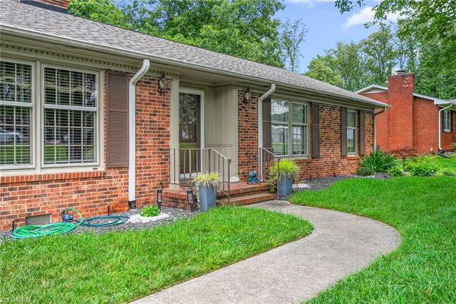 3611 Esterwood Road, Greensboro, NC 27405