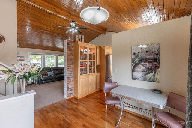 5224 S Valley St, Boise, ID 83709
