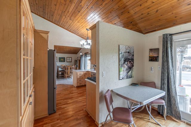 5224 S Valley St, Boise, ID 83709