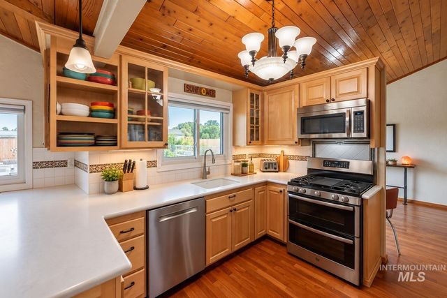 5224 S Valley St, Boise, ID 83709