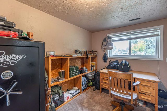 5224 S Valley St, Boise, ID 83709