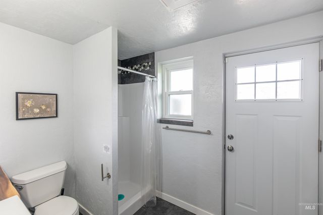 5224 S Valley St, Boise, ID 83709
