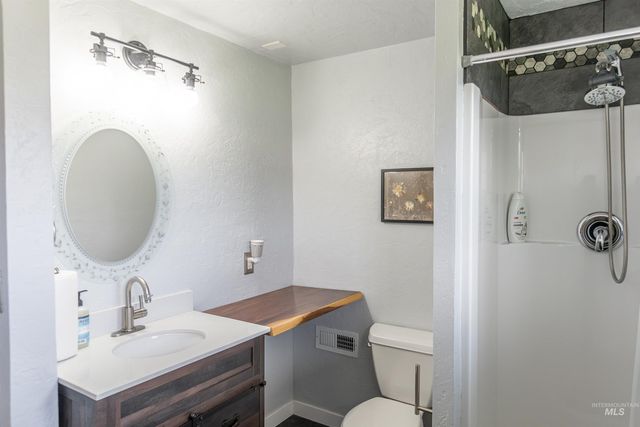 5224 S Valley St, Boise, ID 83709
