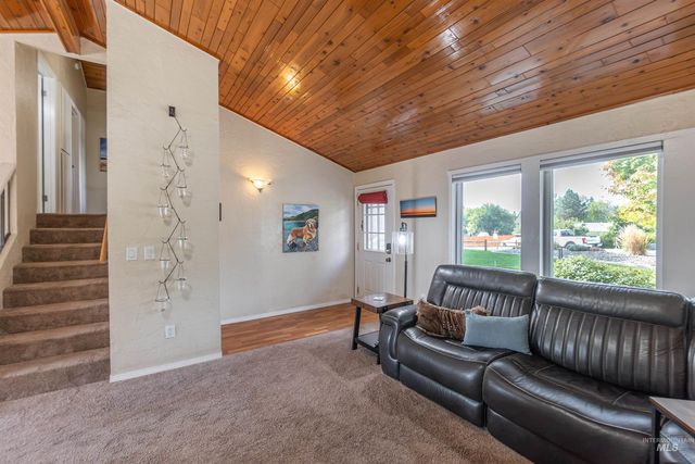 5224 S Valley St, Boise, ID 83709