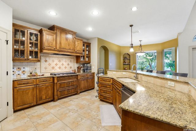 8803 TUSCAN HILLS DR, San Antonio, TX 78266