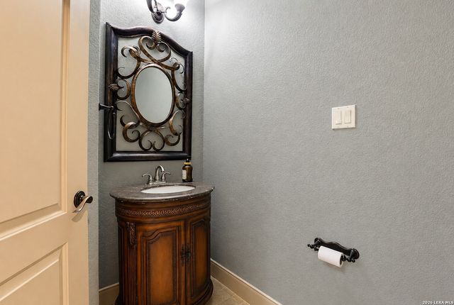 8803 TUSCAN HILLS DR, San Antonio, TX 78266