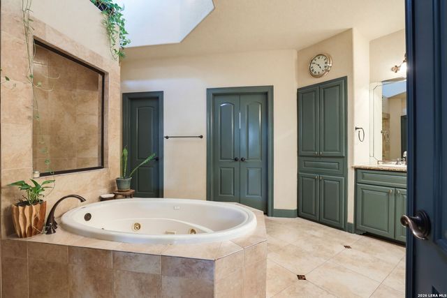 8803 TUSCAN HILLS DR, San Antonio, TX 78266