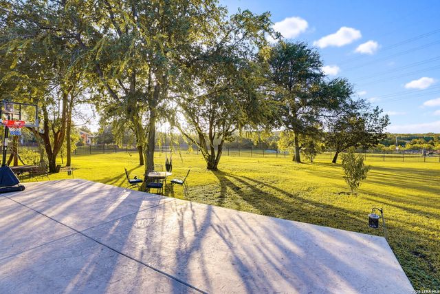 8803 TUSCAN HILLS DR, San Antonio, TX 78266