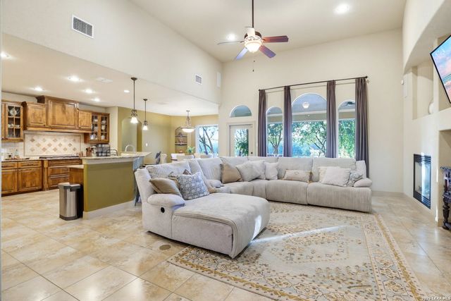 8803 TUSCAN HILLS DR, San Antonio, TX 78266