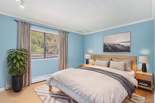 1261 Island Drive 201, Ann Arbor, MI 48105