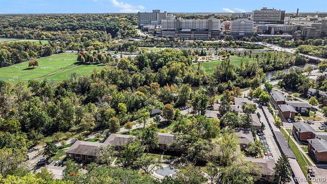 1261 Island Drive 201, Ann Arbor, MI 48105