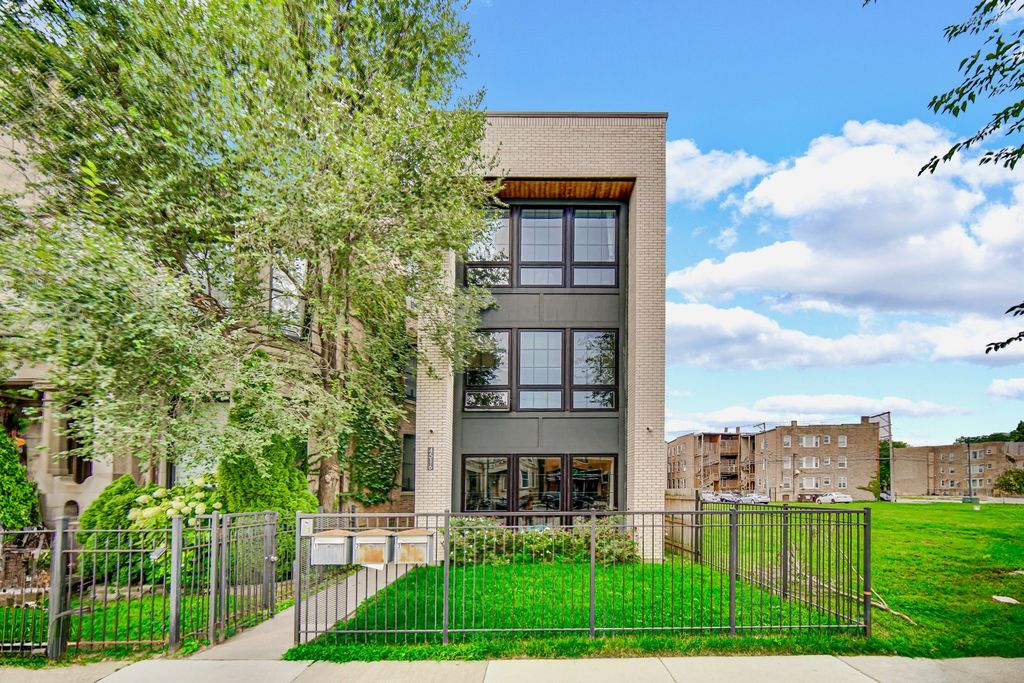 4516 S Indiana Avenue 2, Chicago, IL 60653 — exterior