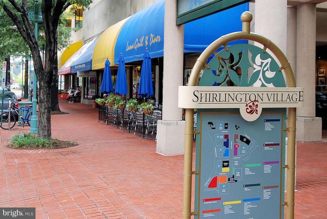 2406 S DINWIDDIE ST, Arlington, VA 22206