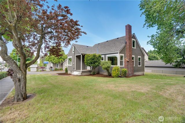 7611 27th Street W, Tacoma, WA 98466