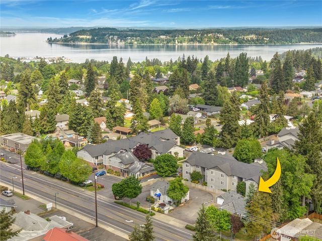 7611 27th Street W, Tacoma, WA 98466