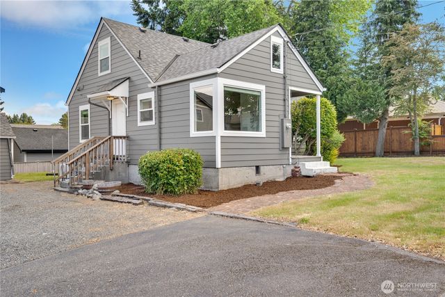 7611 27th Street W, Tacoma, WA 98466