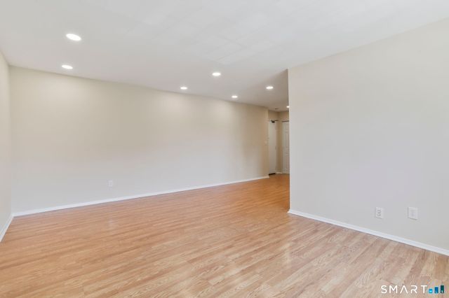 1070 New Haven Avenue 72, Milford, CT 06460