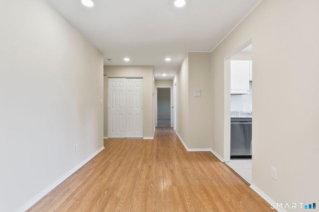 1070 New Haven Avenue 72, Milford, CT 06460