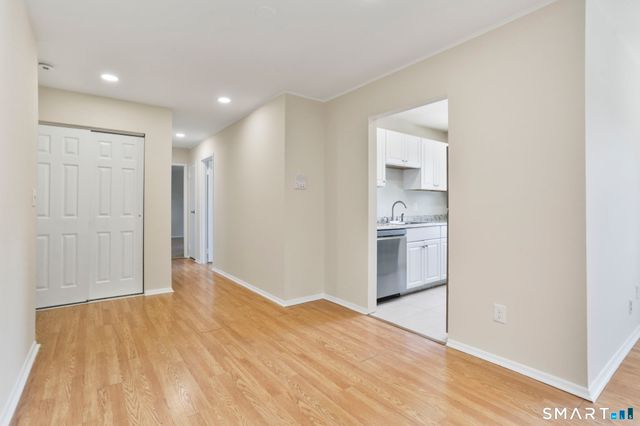 1070 New Haven Avenue 72, Milford, CT 06460