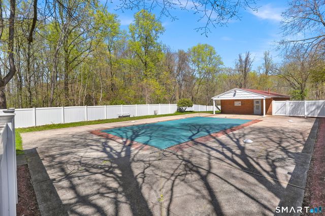 1070 New Haven Avenue 72, Milford, CT 06460