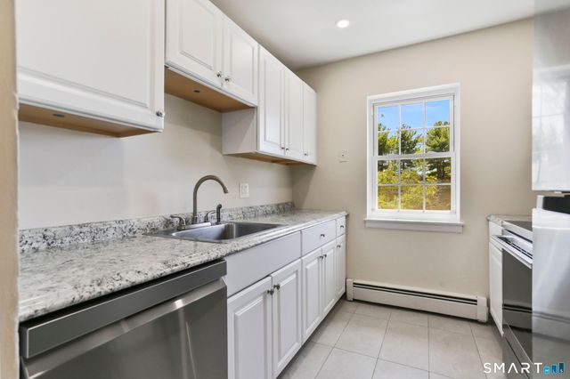 1070 New Haven Avenue 72, Milford, CT 06460