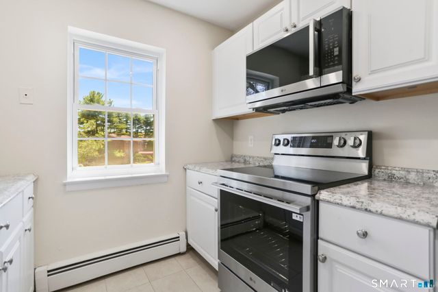 1070 New Haven Avenue 72, Milford, CT 06460