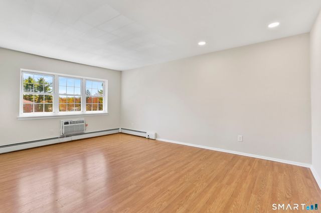 1070 New Haven Avenue 72, Milford, CT 06460