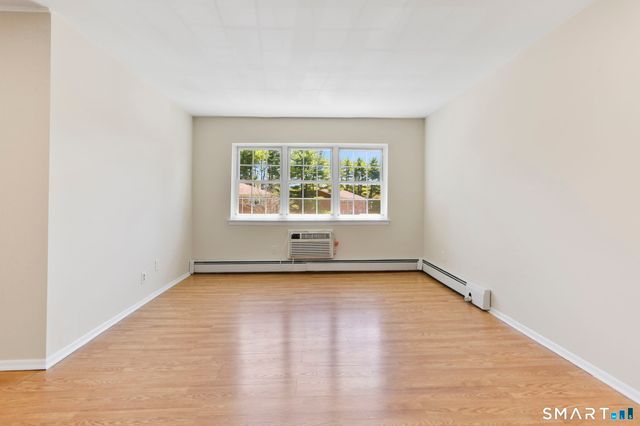 1070 New Haven Avenue 72, Milford, CT 06460