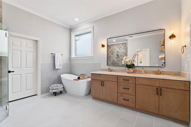 8232 Fenwick Drive, North Richland Hills, TX 76182