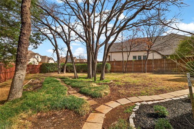 8232 Fenwick Drive, North Richland Hills, TX 76182