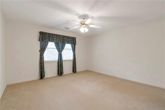 315 Lewisburg Drive, Mcdonough, GA 30253