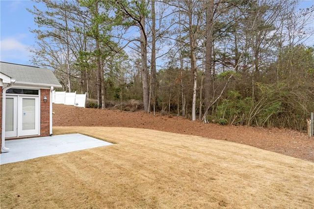 315 Lewisburg Drive, Mcdonough, GA 30253