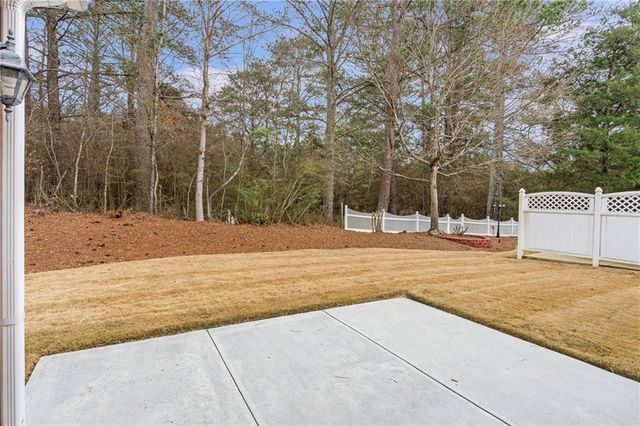 315 Lewisburg Drive, Mcdonough, GA 30253