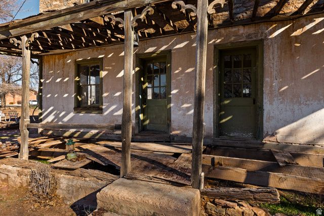 83 W 100 S, Virgin, UT 84779