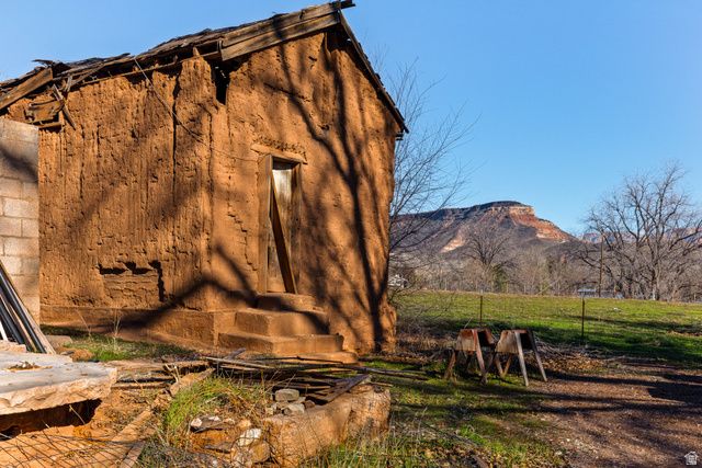 83 W 100 S, Virgin, UT 84779