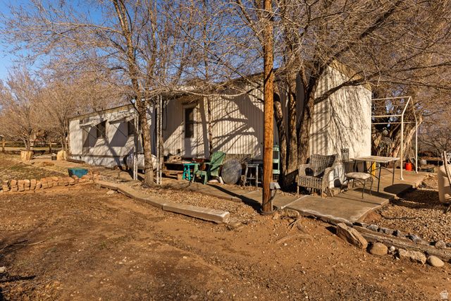 83 W 100 S, Virgin, UT 84779