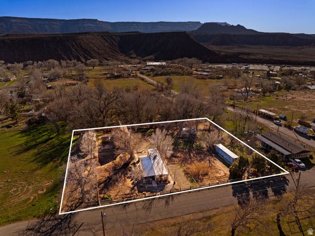 83 W 100 S, Virgin, UT 84779