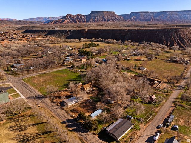 83 W 100 S, Virgin, UT 84779