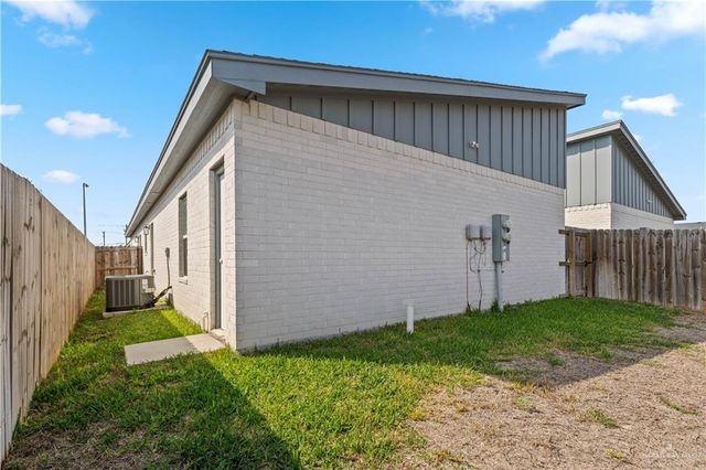 1631 Playa Drive, Weslaco, TX 78596