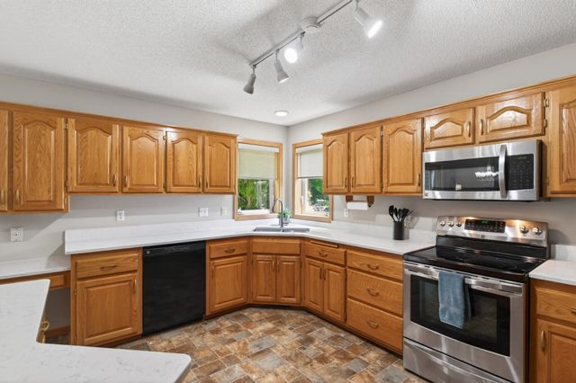 4514 Impatiens Avenue N, Brooklyn Park, MN 55443