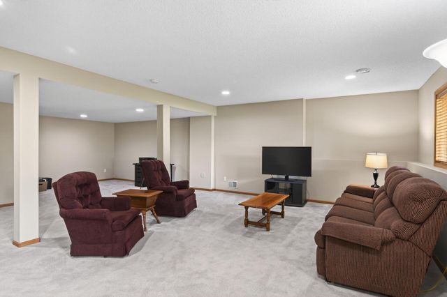 4514 Impatiens Avenue N, Brooklyn Park, MN 55443